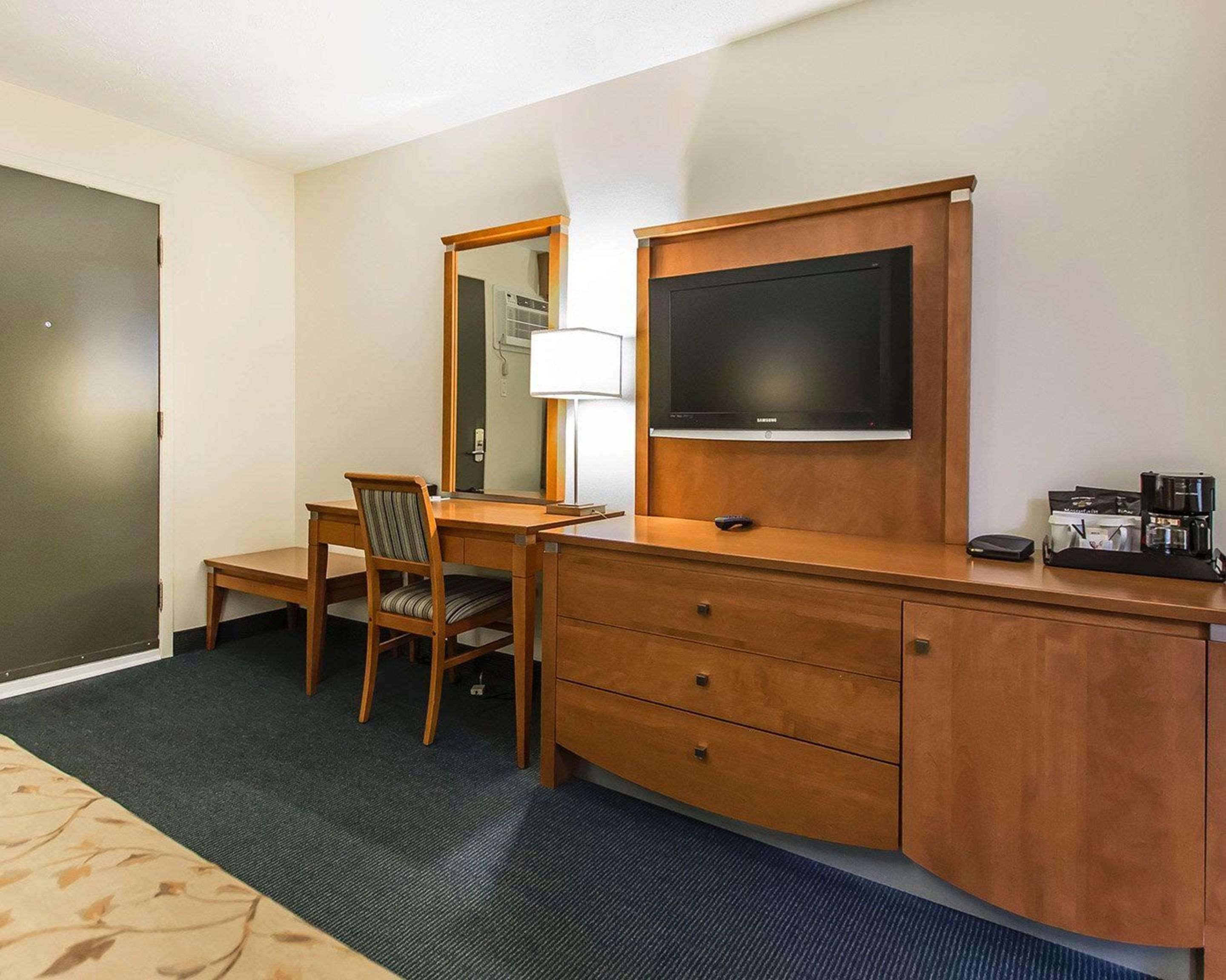 Quality Inn Rouyn-Noranda Eksteriør billede