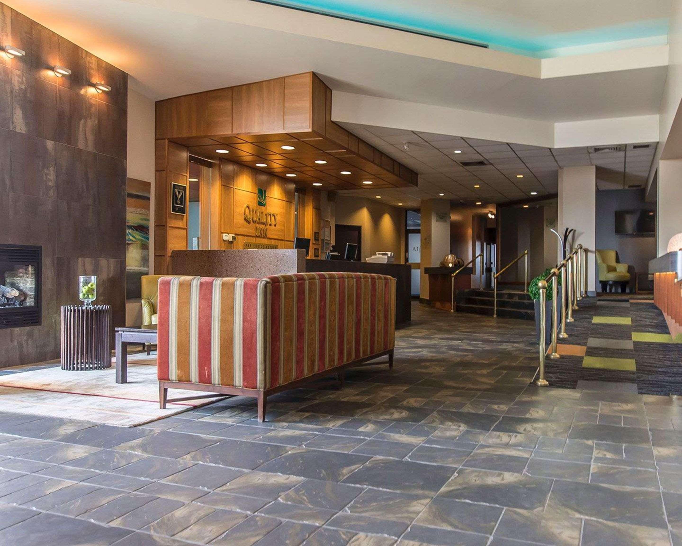 Quality Inn Rouyn-Noranda Eksteriør billede